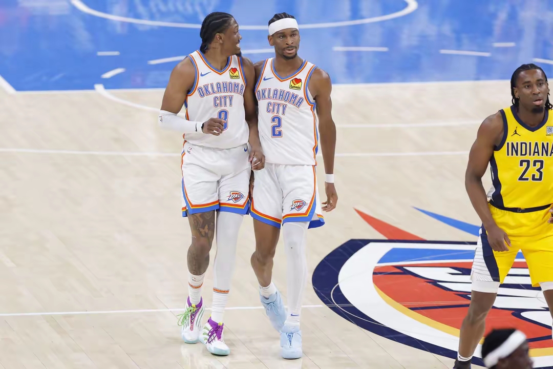 雷霆完胜福建队,浓眉哥惊艳四座 雷霆完胜福建队,浓眉哥惊艳四座