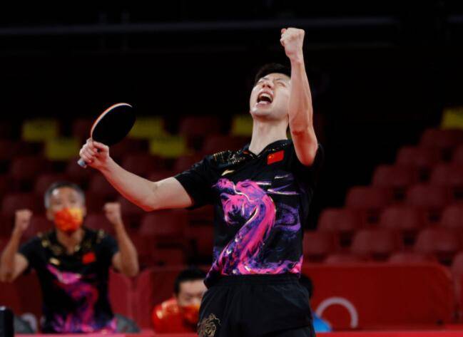 英格兰队逆转德国队,马龙状态火热 英格兰队逆转德国队,马龙状态火热