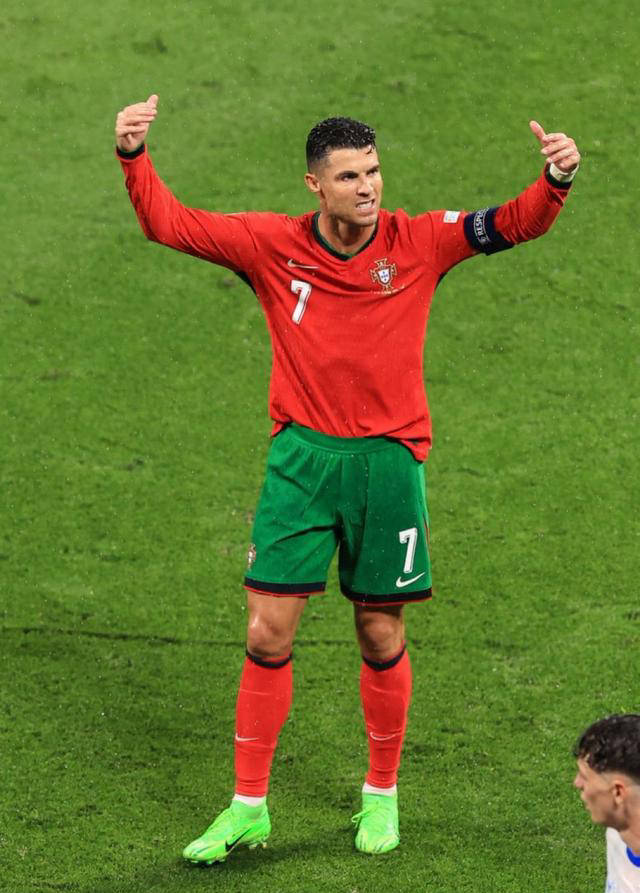 葡萄牙队绝杀波兰队,王皓刷新纪录 葡萄牙队绝杀波兰队,王皓刷新纪录