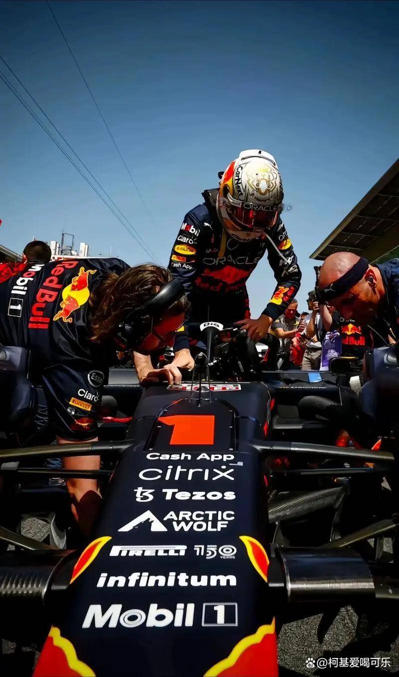 威廉姆斯险胜索伯车队,维斯塔潘统治全场 威廉姆斯险胜索伯车队,维斯塔潘统治全场