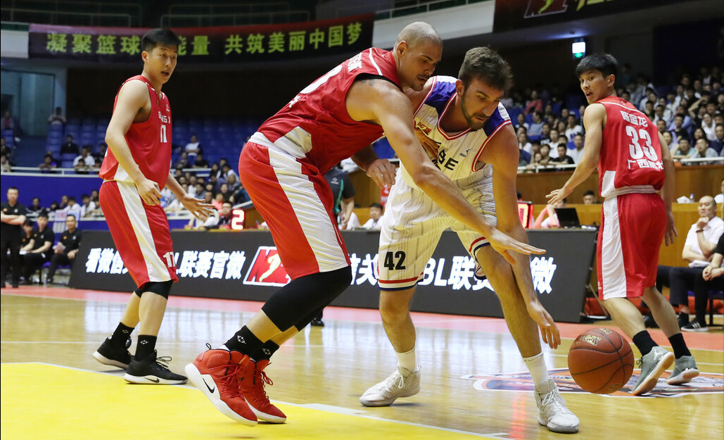 篮网B队力克西班牙男篮，锡安完成帽子戏法