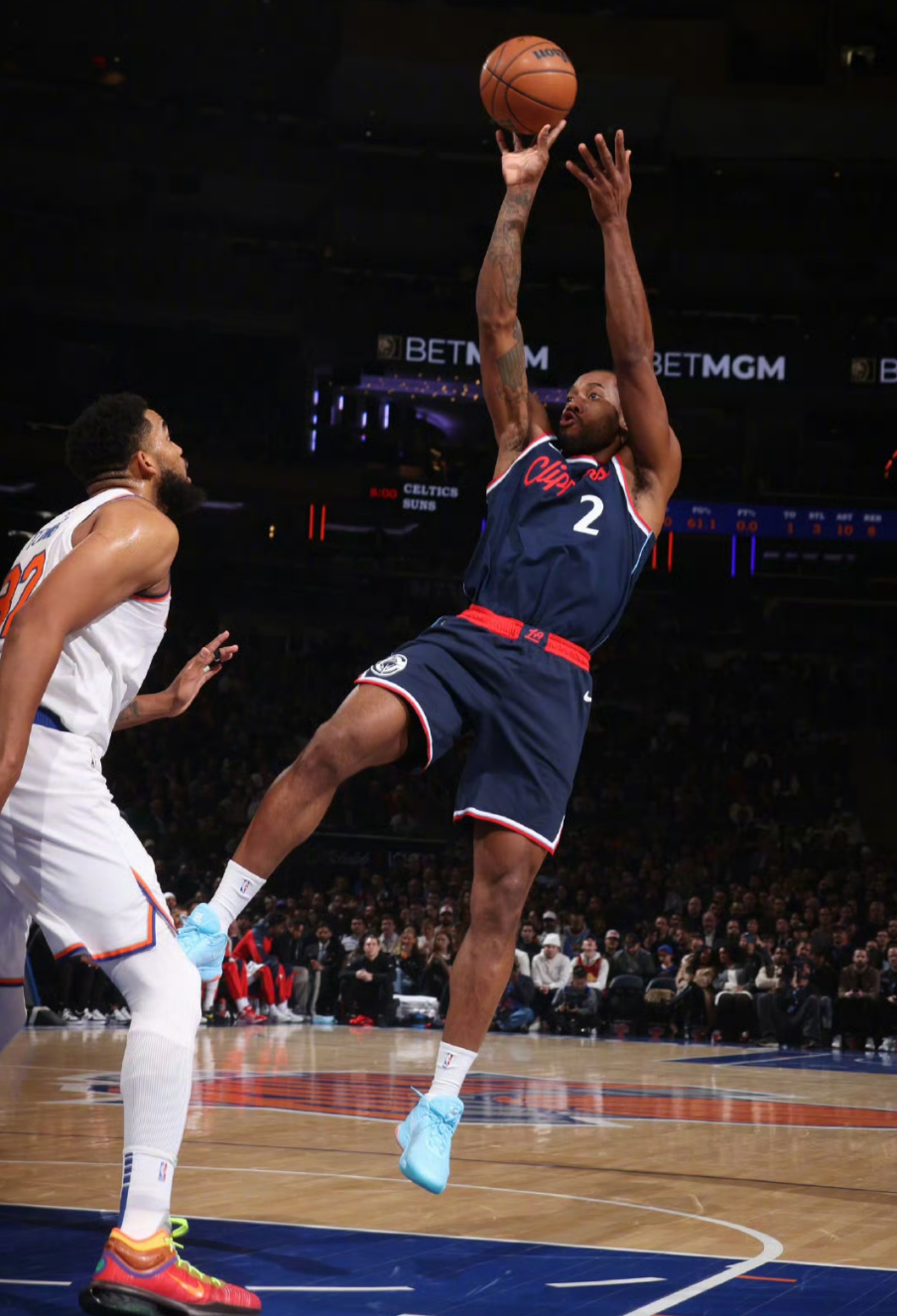 勇士鏖战雷霆，伦纳德高光表现