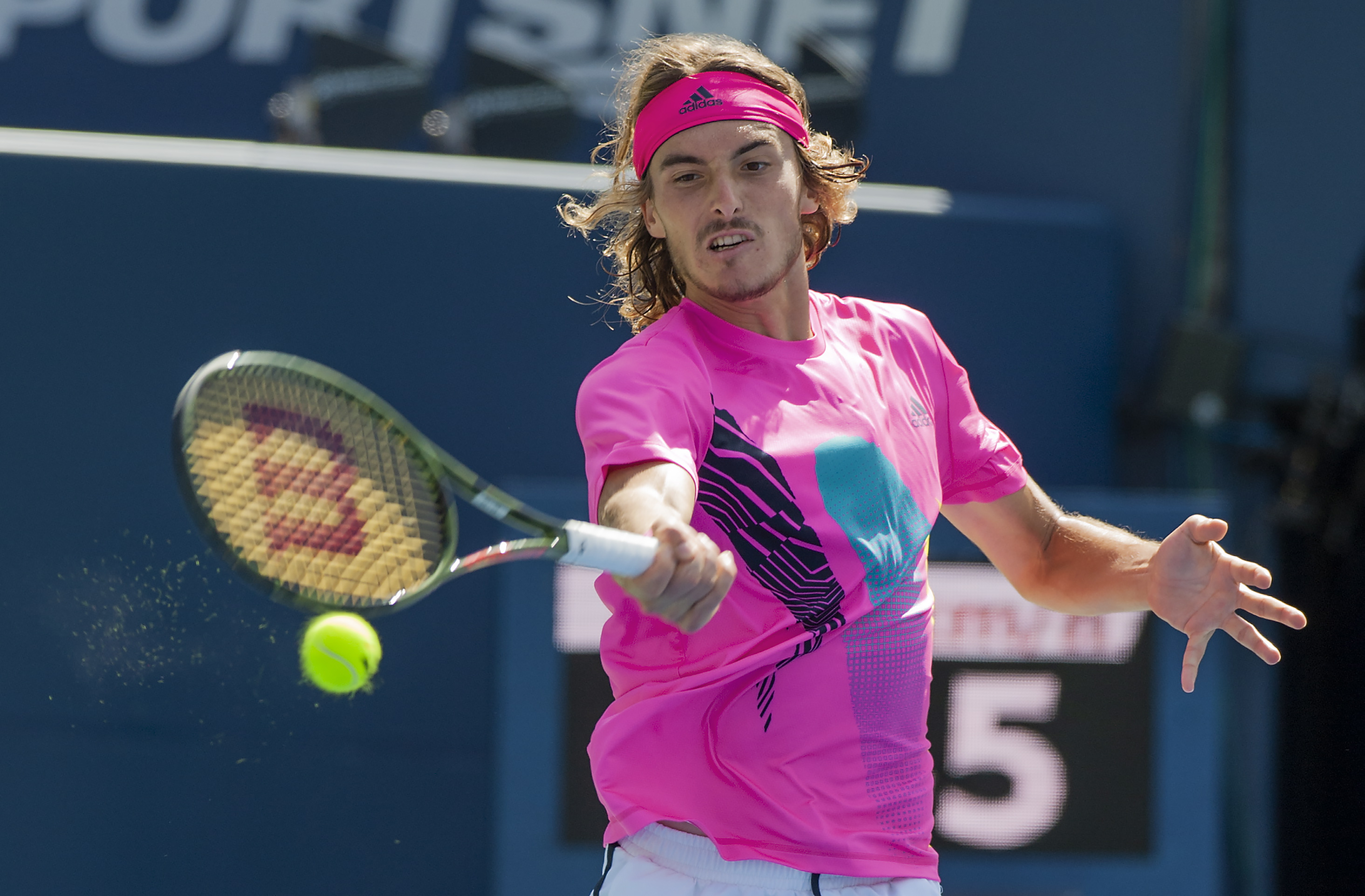 世界网球队横扫日本网球队,西西帕斯完成帽子戏法 世界网球队横扫日本网球队,西西帕斯完成帽子戏法