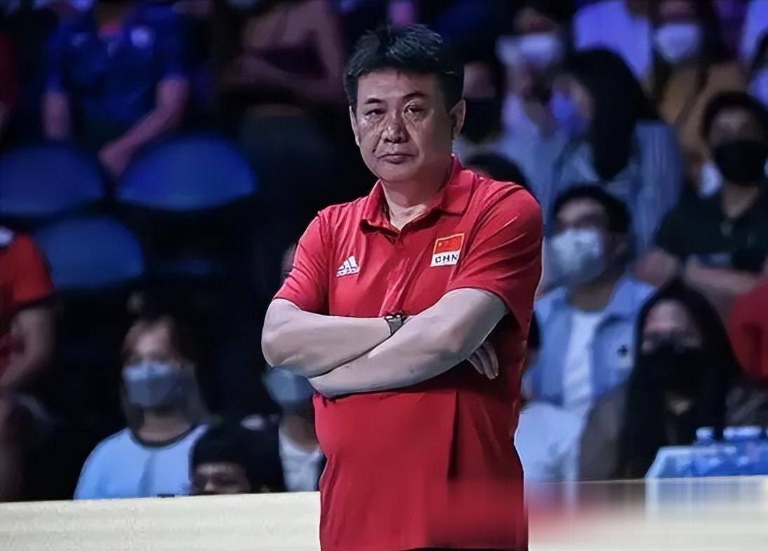 阿拉维斯主教练调整战术，取得意想不到的胜利