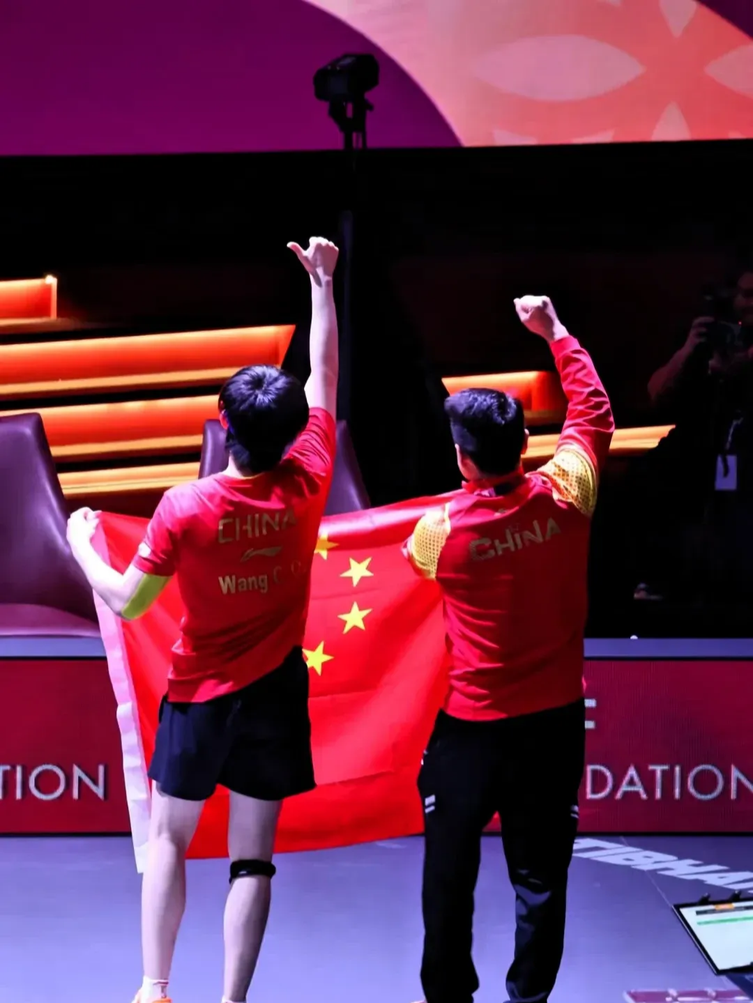 英国乒乓球队绝地反击比利时乒乓球队，许昕送出助攻